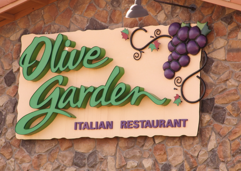 5 Delicious Reasons To Eat At Olive Garden & Skip Fast Food